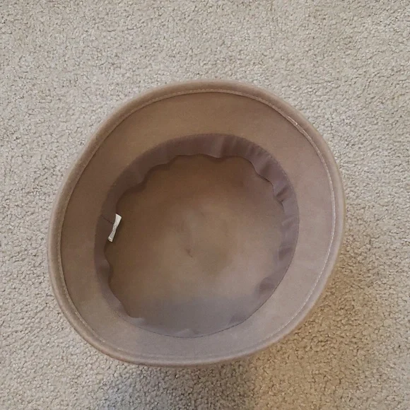 Wool hat - Picture 4 of 5